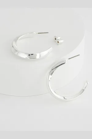 Next Twist Hoop Earrings Made With Recycled ZincEén