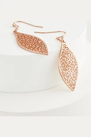 Next Cutout Earrings Made With Recycled SteelEén