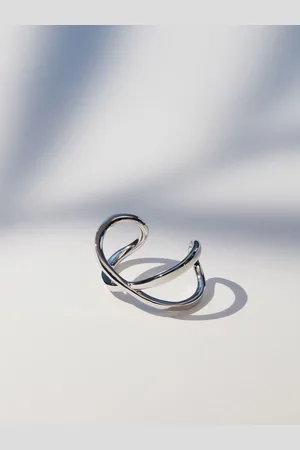 Karen Millen Silver Tone Statement Criss-Cross Cuff BraceletEén