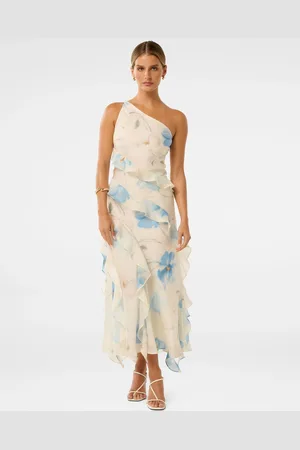Forever New Belle Petite One Shoulder Gown40