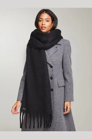 Lipsy London Oversized Super Soft Brushed ScarfEén