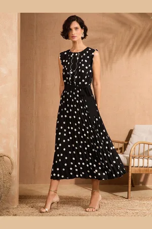 Love & Roses Scallop Detail Pleated Midi Dress44