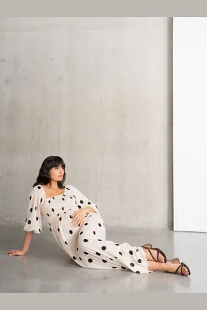 Séraphine Cream Maternity Maxi Dress38