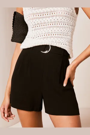 Lipsy London Short met riem en een beetje linnen46