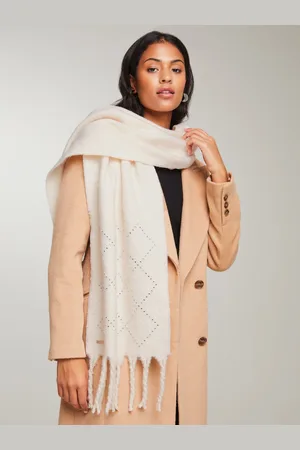 Lipsy London Cosy Embellished Argyle Brushed ScarfEén