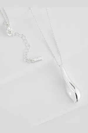 Next Teardrop Necklace Made With Recycled ZincEén
