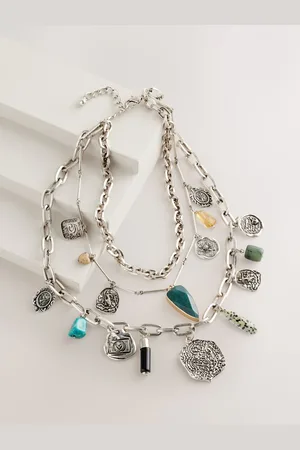 Next Multi Layer Charm Necklace Made With Recycled Iron and ZincEén