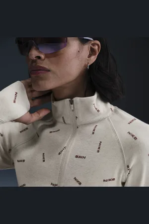 Nike Sportswear Collection aansluitende damestop met logo, halflange rits en lange mouwen