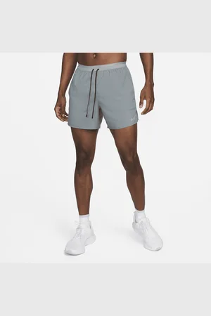 Nike Stride Dri-FIT hardloopshorts met binnenbroek voor heren (13 cm)