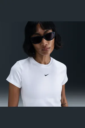 Nike Sportswear Chill Knit kort T-shirt voor dames