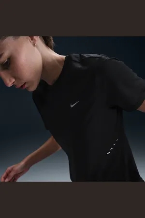 Nike Swift Dri-FIT hardlooptop met korte mouwen voor dames
