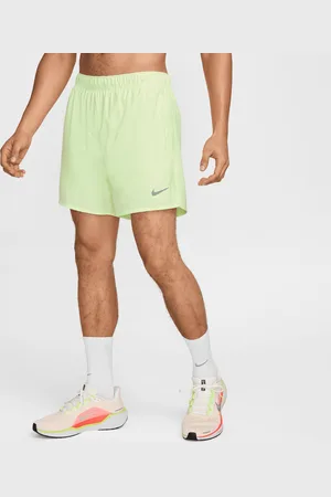 Nike Challenger multifunctionele 2-in-1 herenshorts met Dri-FIT (13 cm)