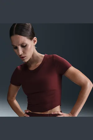 Nike One Fitted Dri-FIT croptop met korte mouwen voor dames