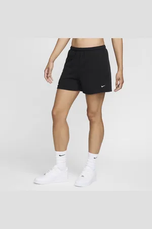 Nike Sportswear Chill Terry shorts van sweatstof met halfhoge taille voor dames (10 cm)