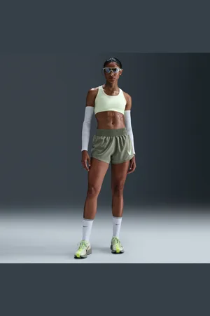 Nike One Dri-FIT hardloopshorts met halfhoge taille en binnenbroekje voor dames