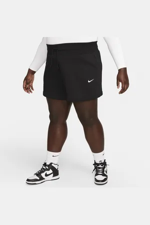 Nike Sportswear Phoenix Fleece damesshorts met hoge taille en ruimvallende pasvorm (Plus Size)