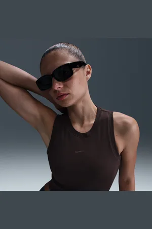 Nike Sportswear Chill Knit aansluitende, korte tanktop met mini-rib voor dames