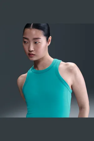 Nike One Fitted korte tanktop met Dri-FIT voor dames