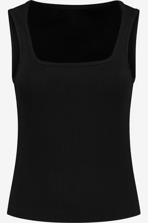 NIKKIE. Rib Singlet