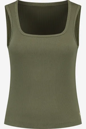 NIKKIE. Rib Singlet