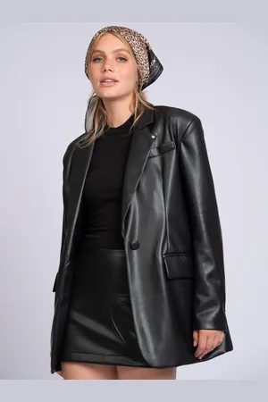 NIKKIE. Ilevio PU Blazer