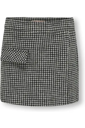 ONLY Kogbeauty Relaxed Fit Shorts