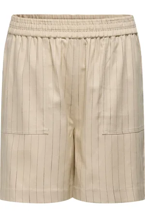 ONLY Carmonica Mid Waist Loose Fit Chino Shorts