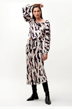Catwalk Junkie Sk Yala Cameo Rose
