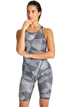 Arena W Striped Geo Full Body Black-multi