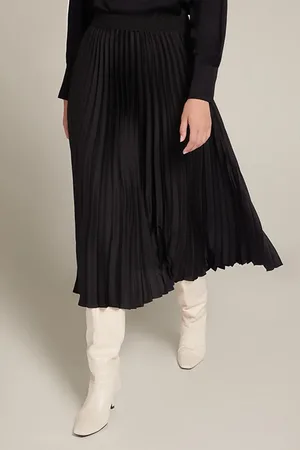 Elena Miro Pleated Skirt In Satin Fabric Black