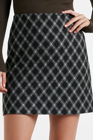 Forever New Dana Diagonal Check Mini Skirt Porcelain/black Check