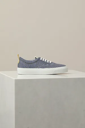 Closed Chilli Mid Blue