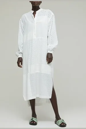 Closed Pacey Ivory