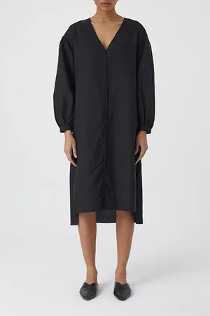 Closed Puff Sleeve Dresses Black