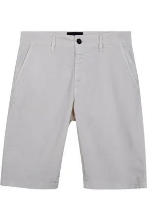 Lyle & Scott Anfield Chino Short Off White