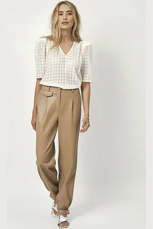 Dante 6 Pomona Detailed V-neck Top Butter Cream