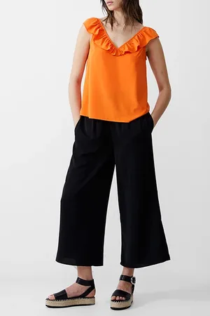 French Connection Frill S/less Crepe Light Top Mandarin