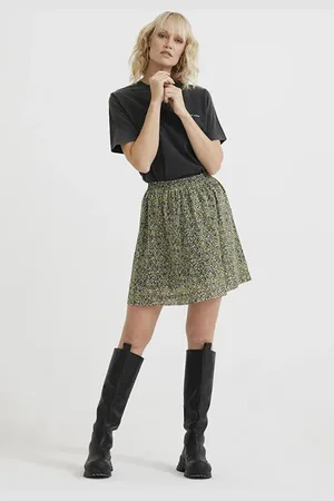 Catwalk Junkie Sk Moss Flowers Sea Turtle