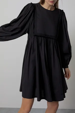 Closed Jordyn Black