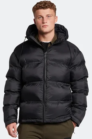 Lyle & Scott Sculptural Puffer Jacket Z865 Jet Black