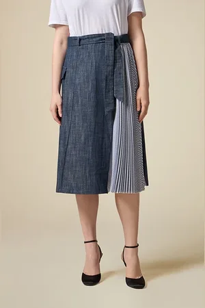 Oltre Flared Denim Skirt With Pleated Detail Blue