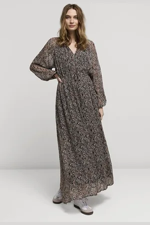 Summum Woman Dress Flower Allover Night Sky