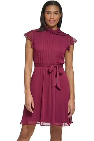 DKNY Flutter Slv Mock Nec Maroon