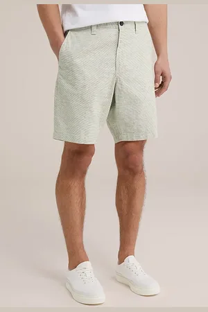 WE Fashion Short Moss Green