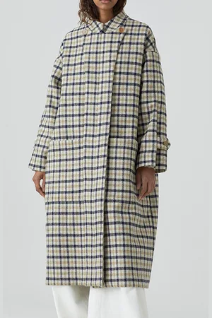 Closed Long Coat Tan