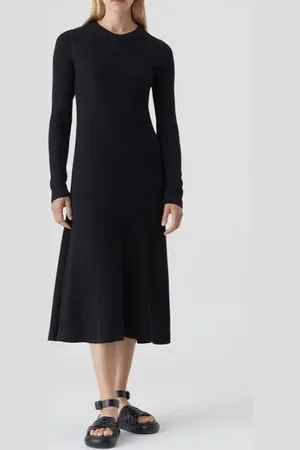Closed Knitted Dresses Black
