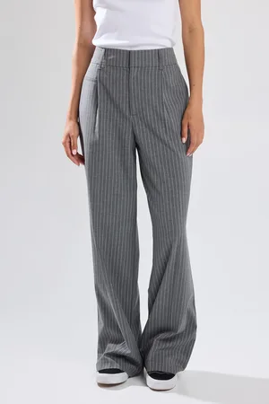 America today Porsia Grey/white