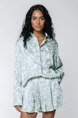 Colourful rebel Kendall Swirl Satin Short Light Mint