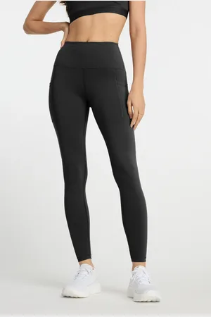 New Balance Wp41275bk Sleek Pocket High Rise Legging Black