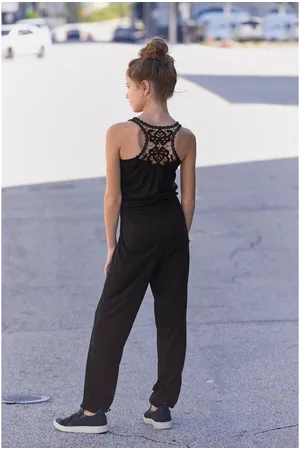 Kidsworld Jumpsuit met ingewikkelde details